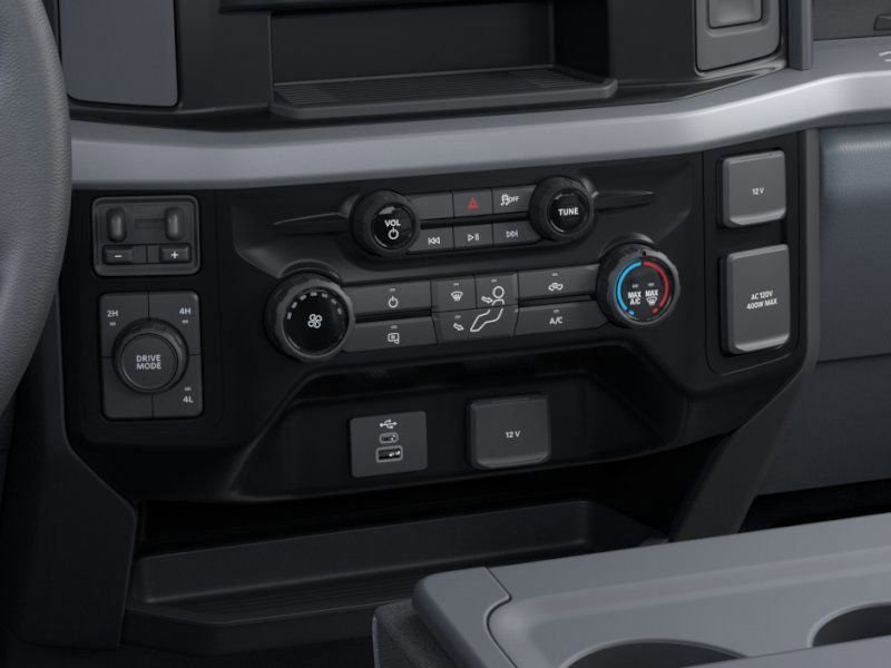 2025 Ford F-250 Super Duty XLT - Photo 15