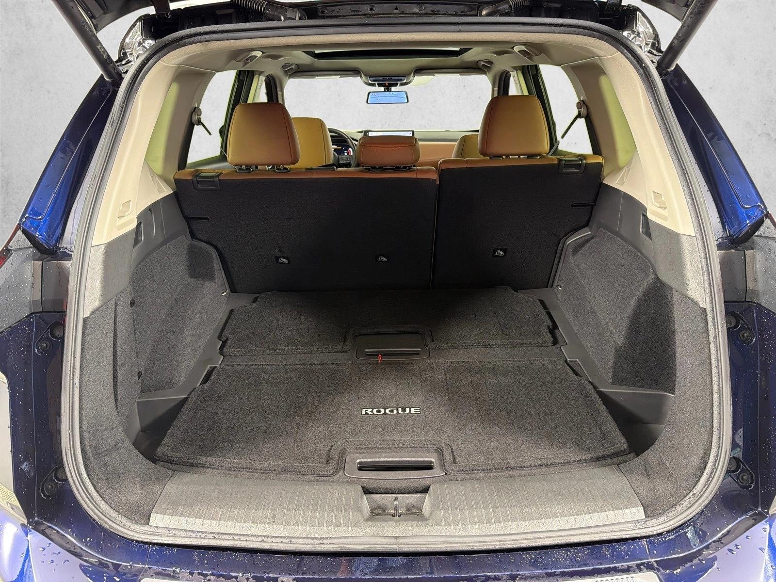 Used 2024 Deep Ocean Blue Pearl/Super Black Nissan Platinum image 20