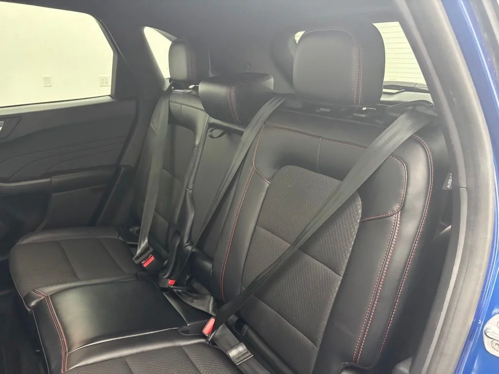 Used 2023 Blue Ford ST-Line Elite image 36