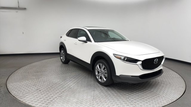 Used 2021 White Mazda Preferred image 8