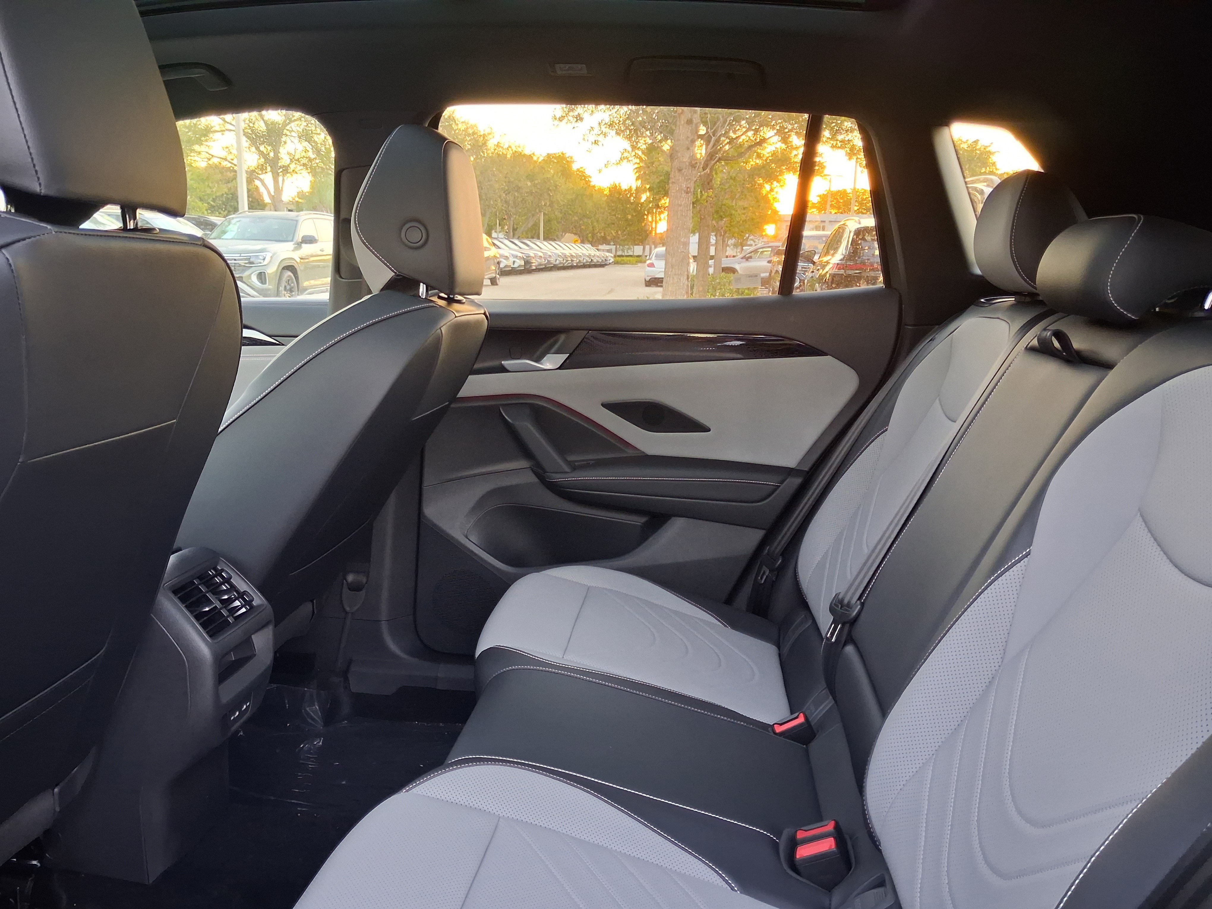 New 2026 Green Volkswagen 2.0T SE R-Line Black image 5