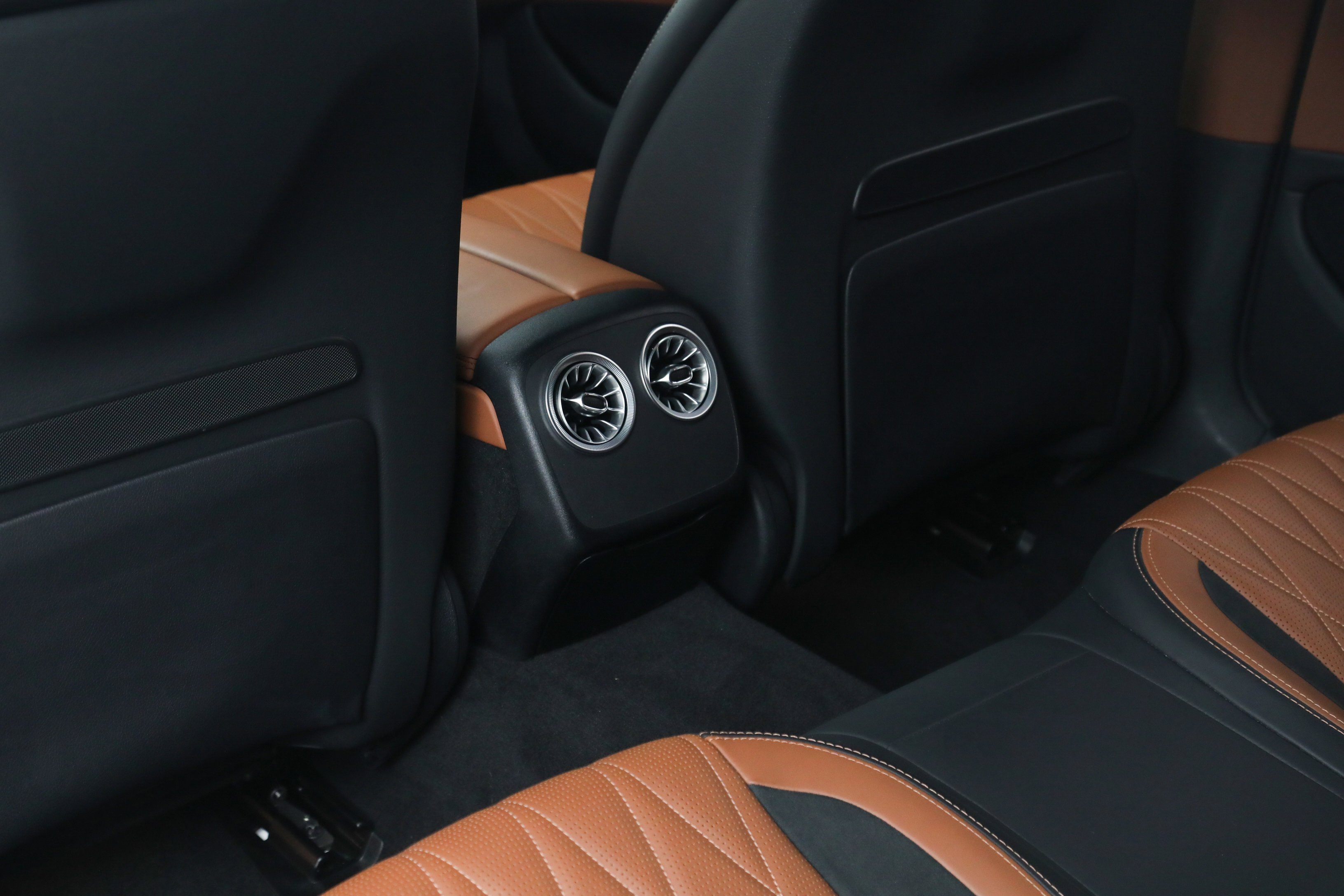 Used 2023 White Mercedes-Benz AMG® GT 63 image 32