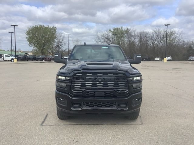 New 2026 Diamond Black Crystal Pearl-Coat Exterior Paint RAM Tradesman image 2