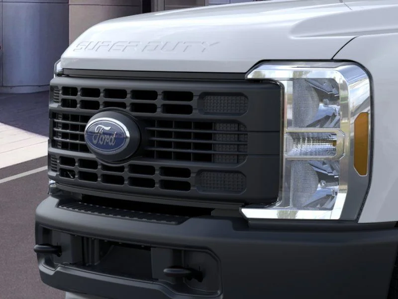 2025 Ford F-350 Super Duty Chassis Cab XL - Photo 17