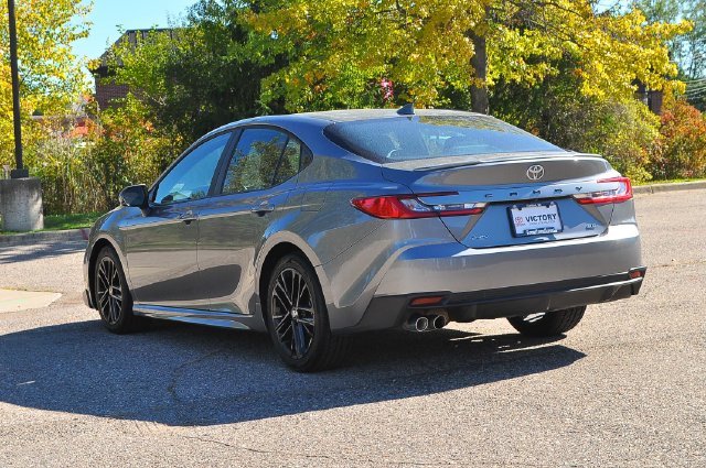 Used 2026  Toyota SE image 5