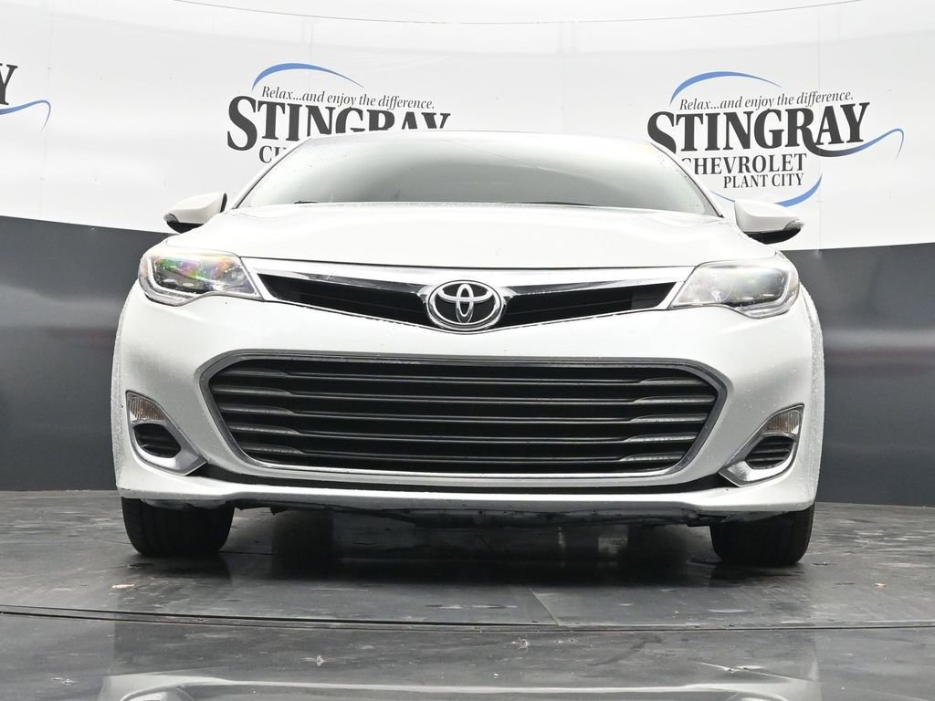 Used 2014 White Toyota Limited image 27
