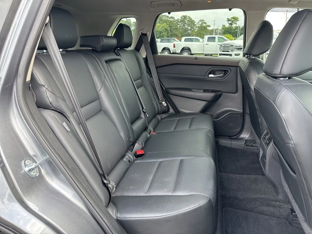 Used 2023 Gray Nissan SV image 16