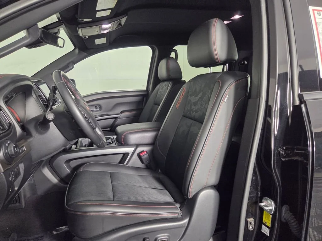 2024 Nissan Titan PRO-4X - Photo 9