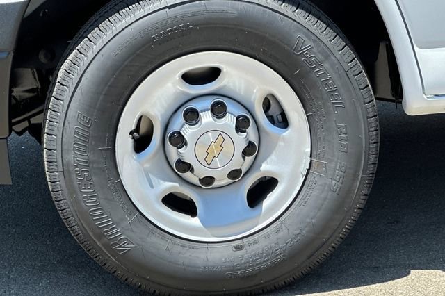 2025 Chevrolet Express Cargo Work Van - Photo 33