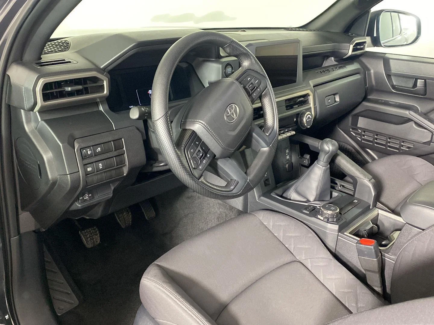 Used 2025 Underground Toyota SR image 10