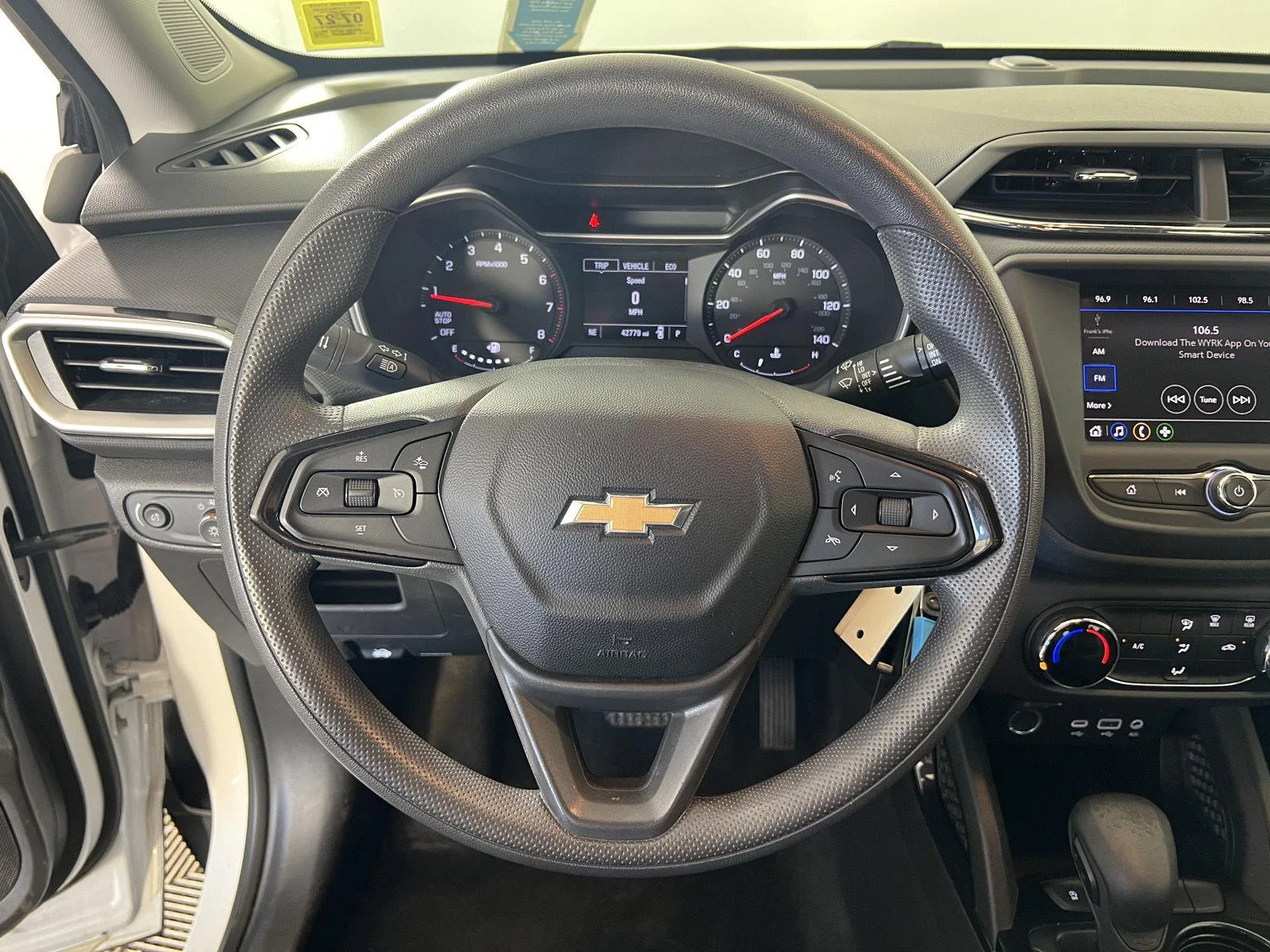 Used 2021 SUMMIT WHITE Chevrolet LS image 8