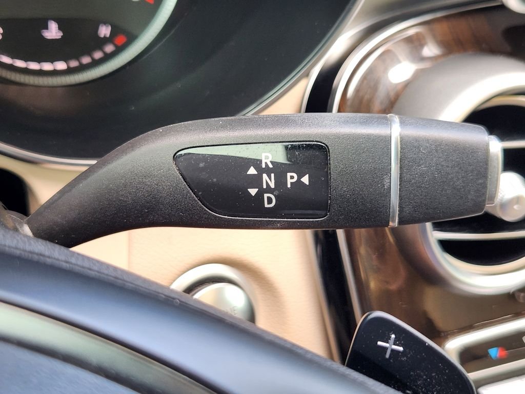 Used 2019 Polar White Mercedes-Benz 300 image 27