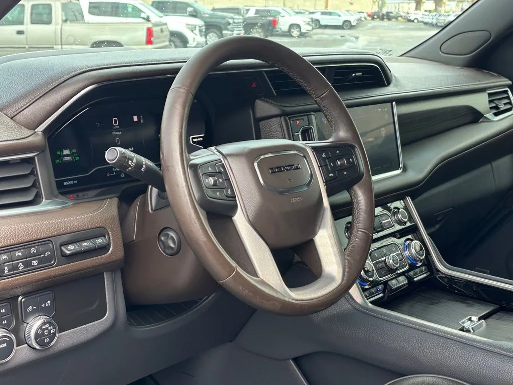 Used 2022 Black GMC Denali image 7