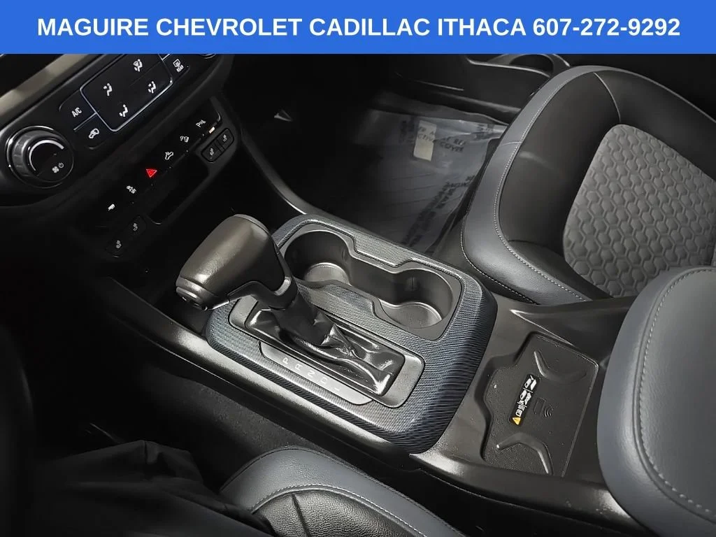 Used 2019 BLACK Chevrolet 4WD Z71 image 26