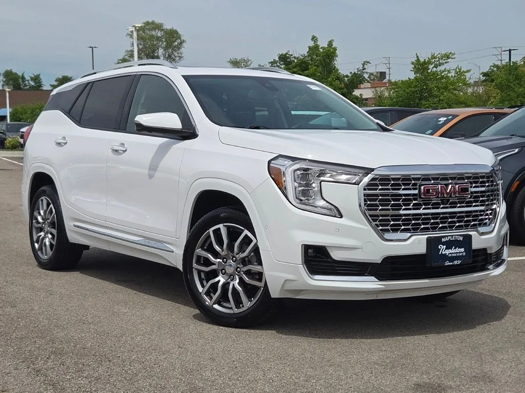 2024 GMC Terrain Denali AWD's photo