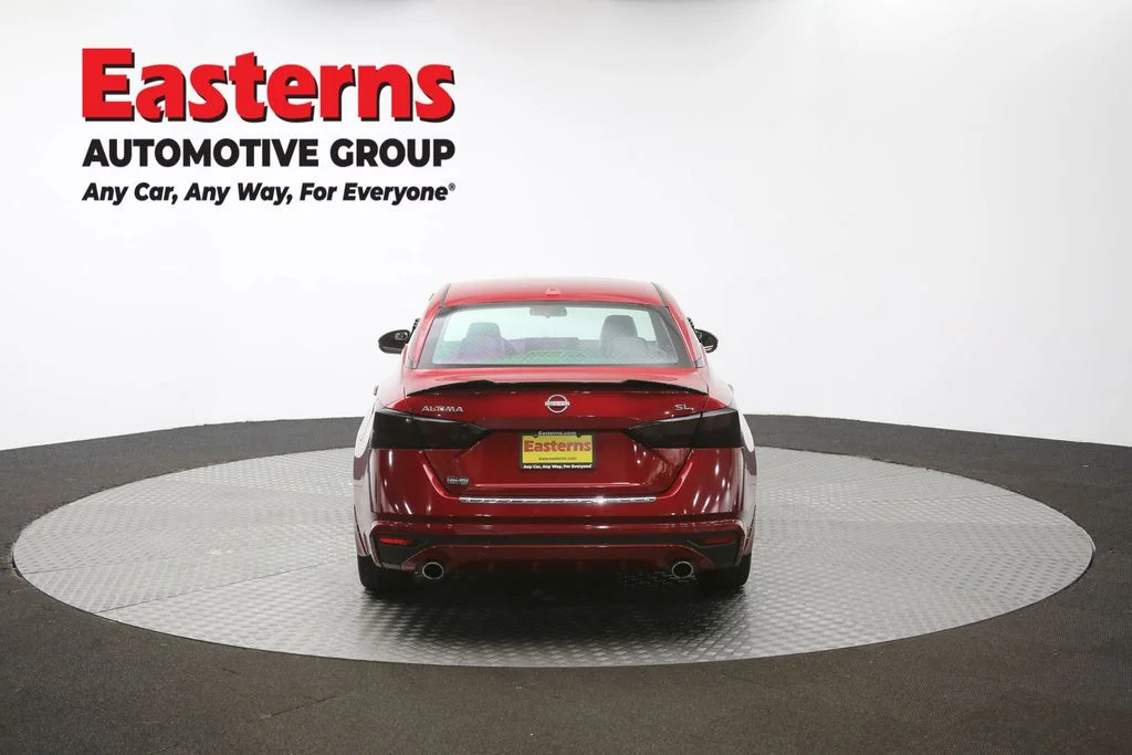 Used 2023 Red Nissan 2.5 SL image 37