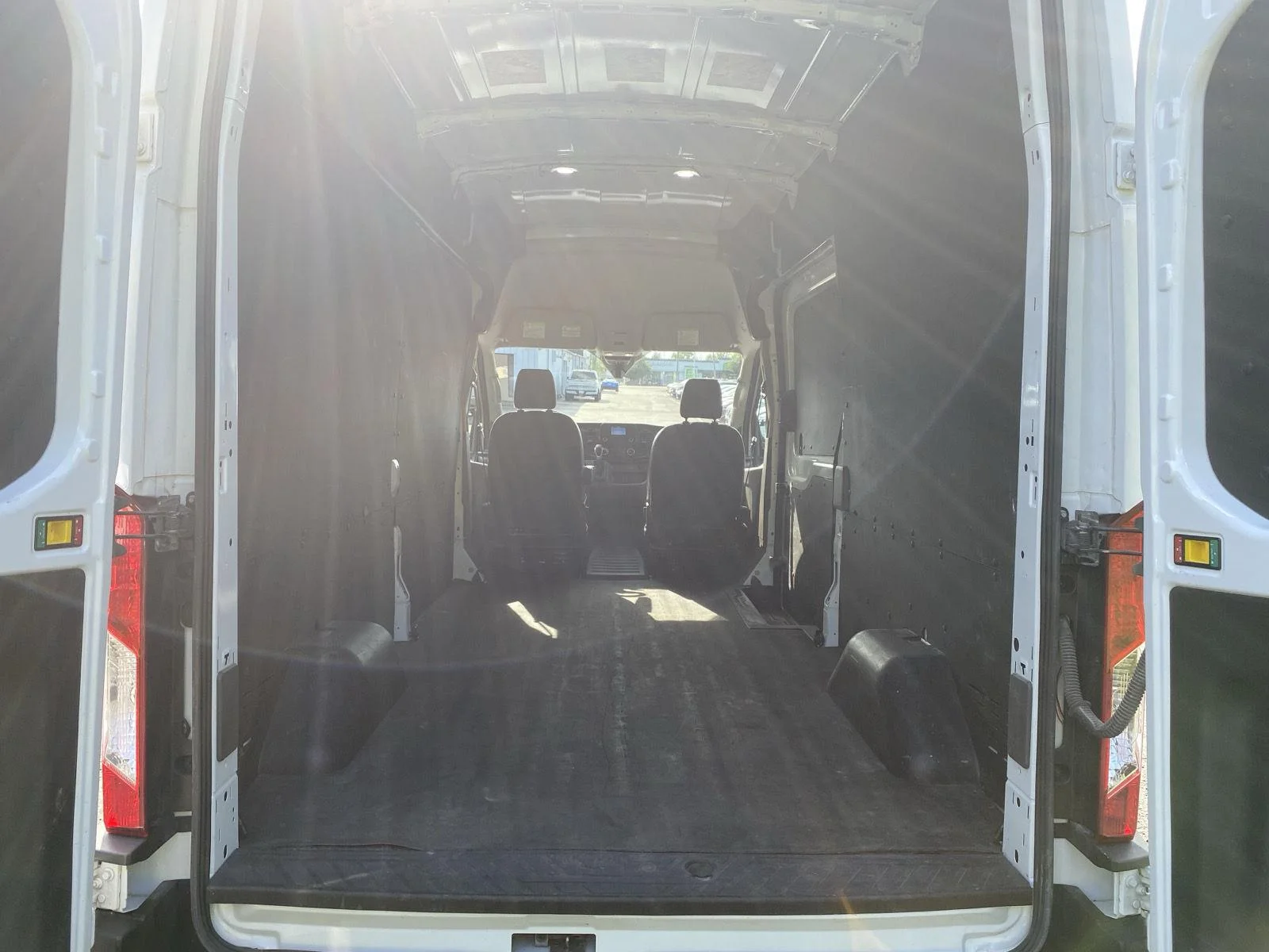 Used 2025 Oxford White Ford 250 image 7