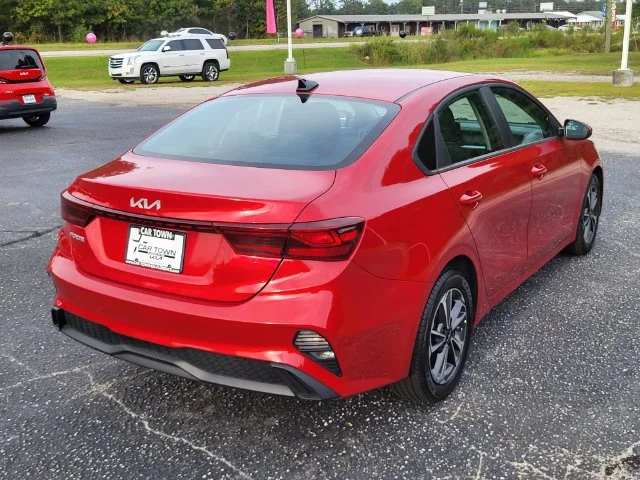 Used 2024 Red Kia LXS image 2