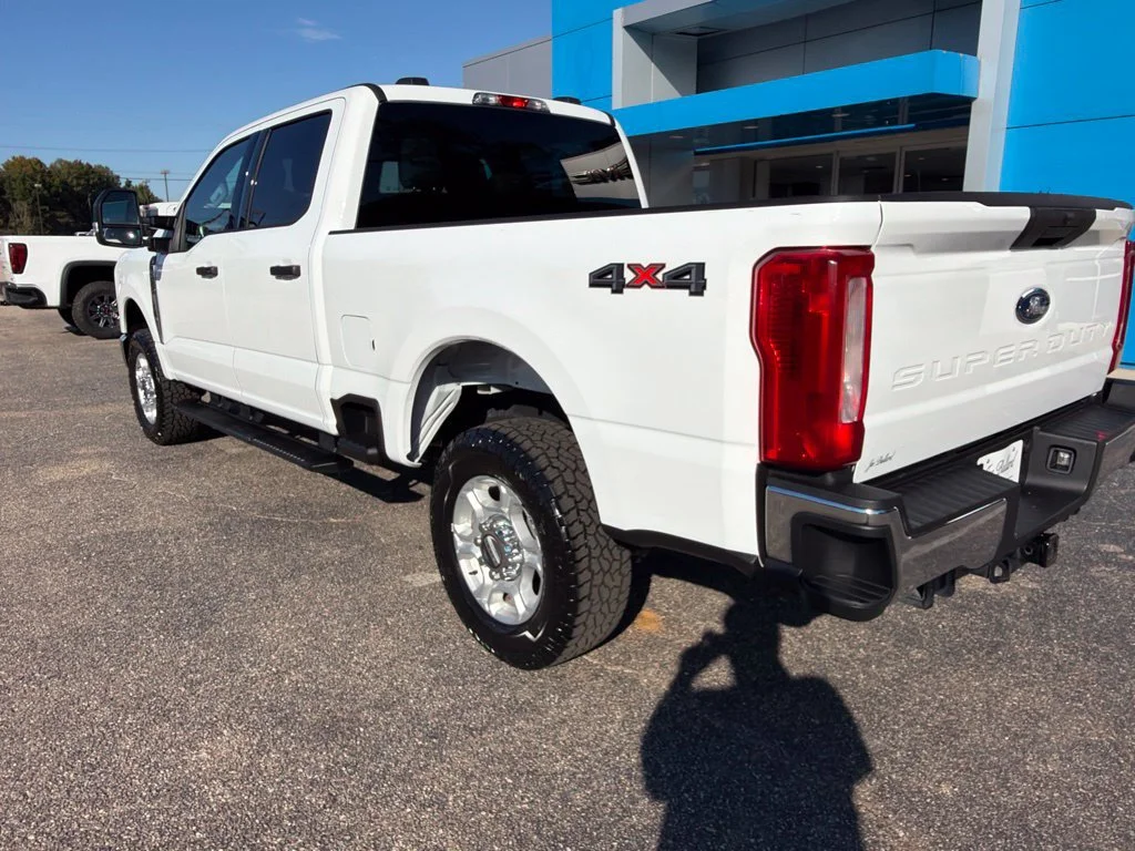 Used 2026 White Ford XL image 3