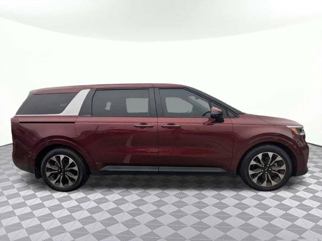 Used 2024 Red Kia EX image 2