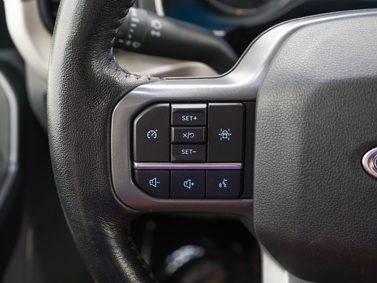 Used 2021 AGATE BLACK METALLIC Ford  image 27