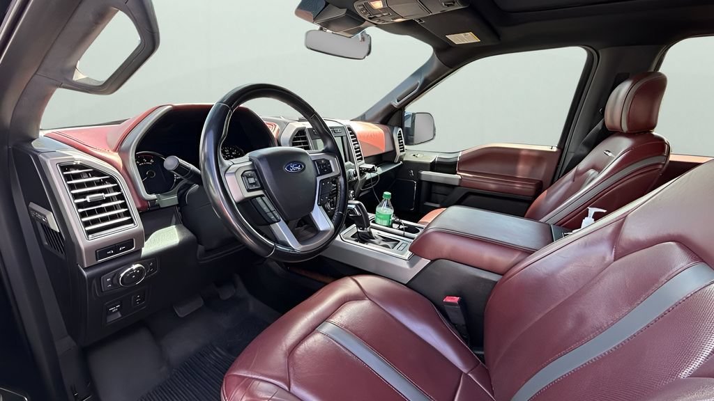 Used 2018  Ford XL image 4