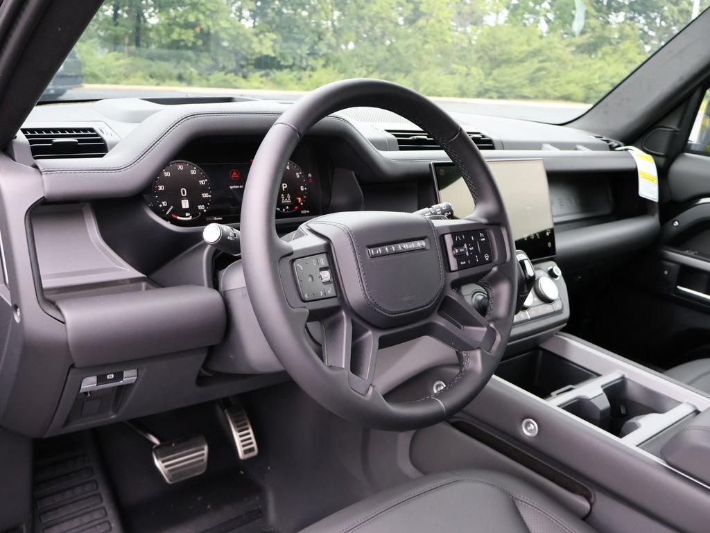 New 2026 Santorini Black Land Rover V8 image 16