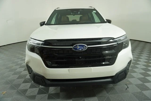 New 2026 CRYSTAL WHITE PEARL Subaru Touring image 2