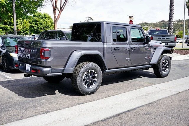 New 2026 Granite Crystal Metallic Clear-Coat Exterior Paint Jeep Rubicon image 10