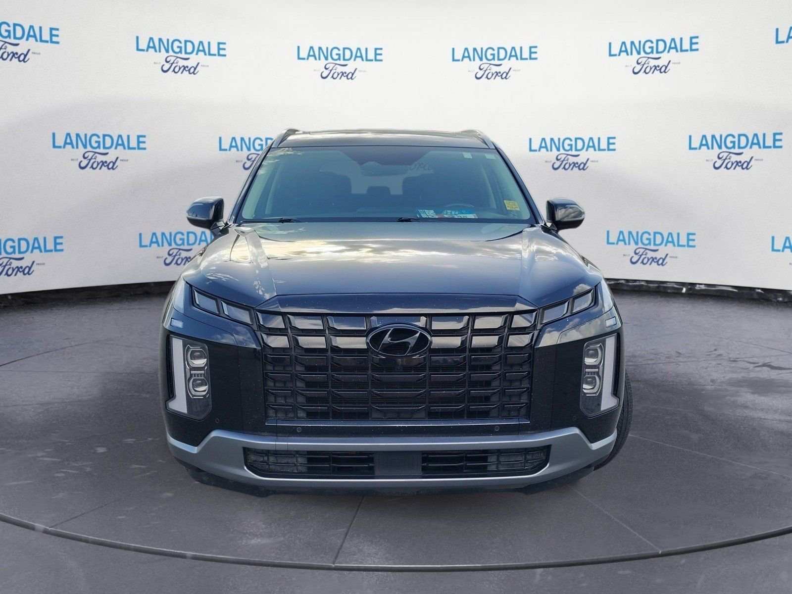 Used 2024 Black Hyundai SEL image 12