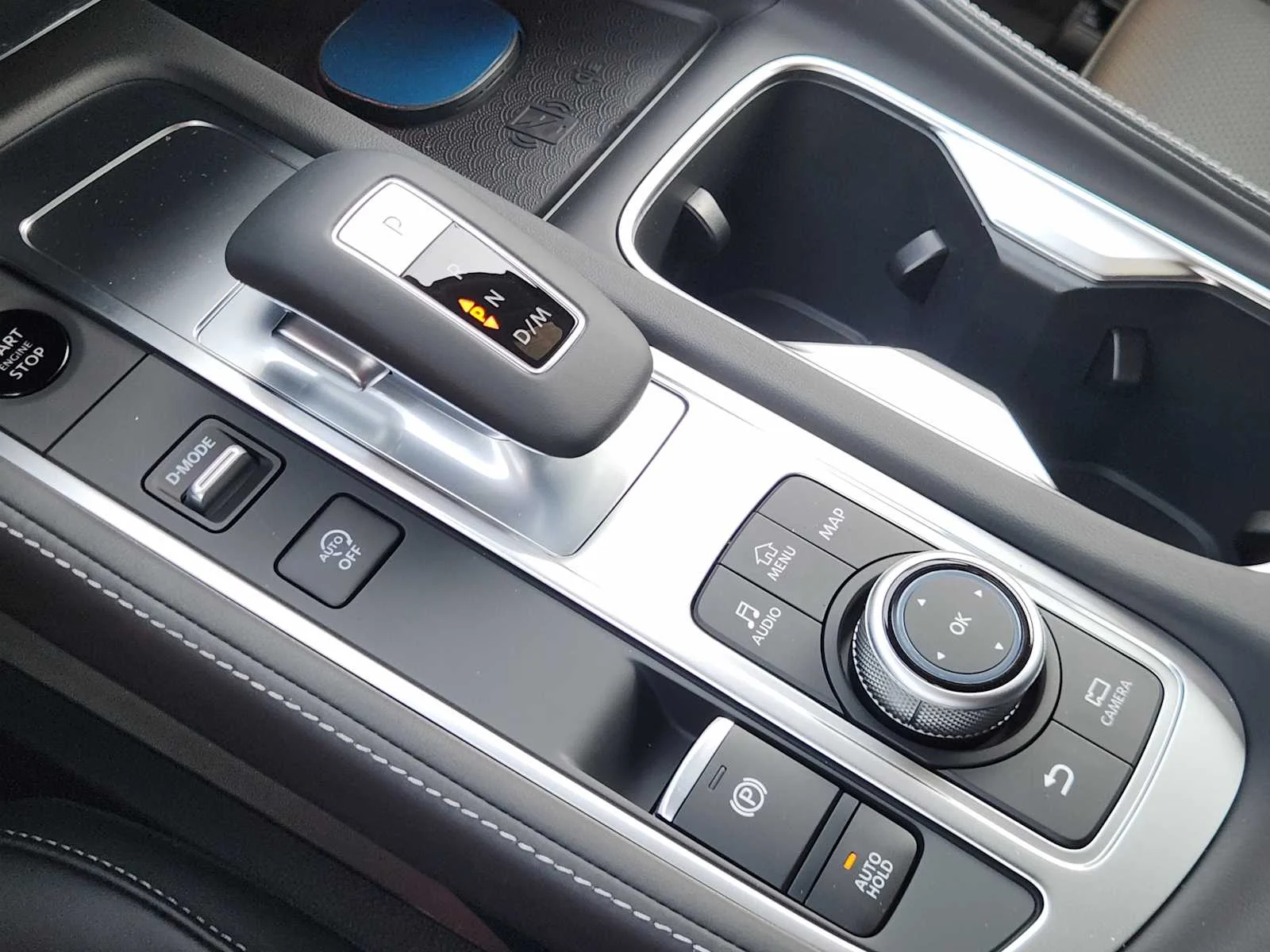 New 2027 2T RAD WHT INFINITI Sport AWD image 14