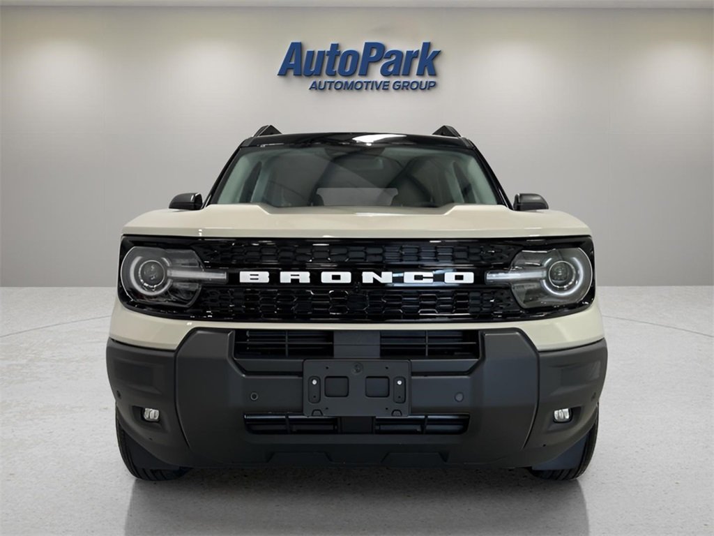 2025 Ford Bronco Sport Outer Banks photo 2