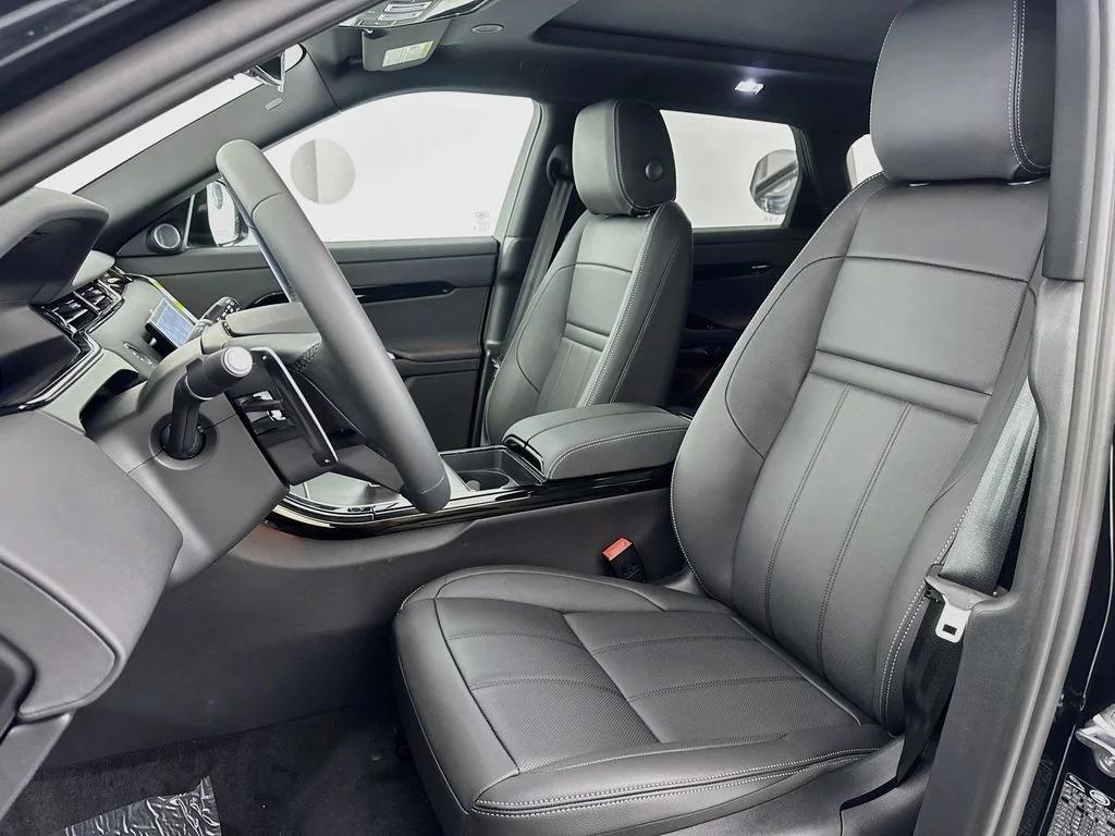 New 2026 Santorini Black Land Rover Hoxton Edition image 21