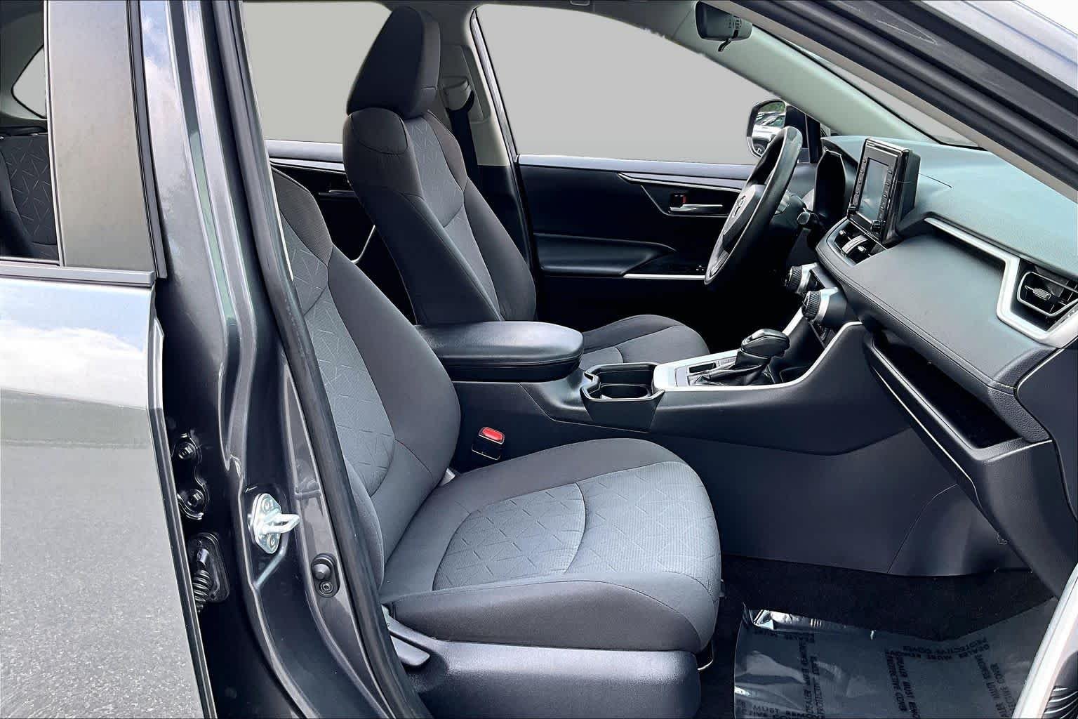 Used 2019 Magnetic Gray Metallic Toyota XLE image 9