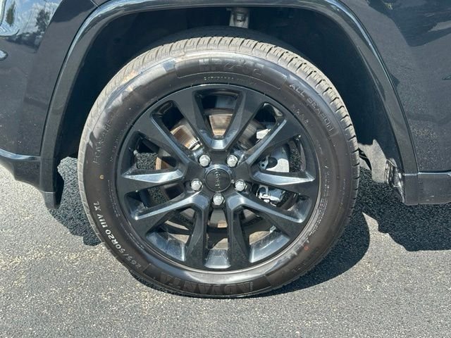 Used 2022 Black Jeep Laredo X image 8