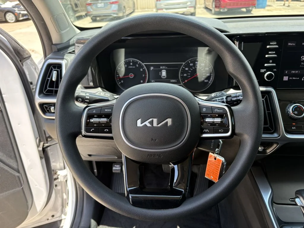 Used 2023 Glacial White Pearl Kia LX image 15