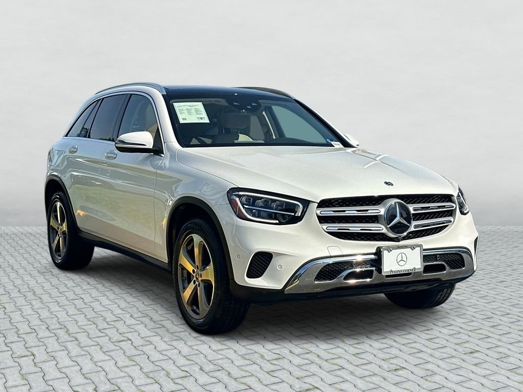 Certified Used 2022 Polar White Mercedes-Benz GLC 300 image 3