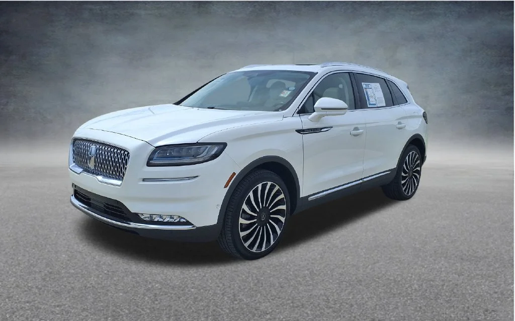 Used 2023 White Lincoln Black Label image 3