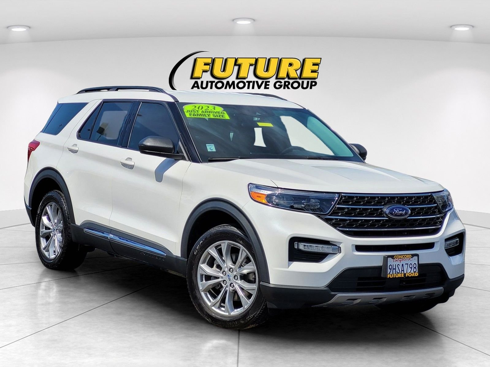 2023 Ford Explorer XLT 4WD's photo