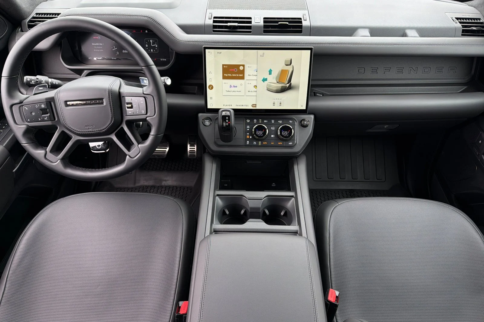 2026 Land Rover Defender OCTA Black - Photo 13