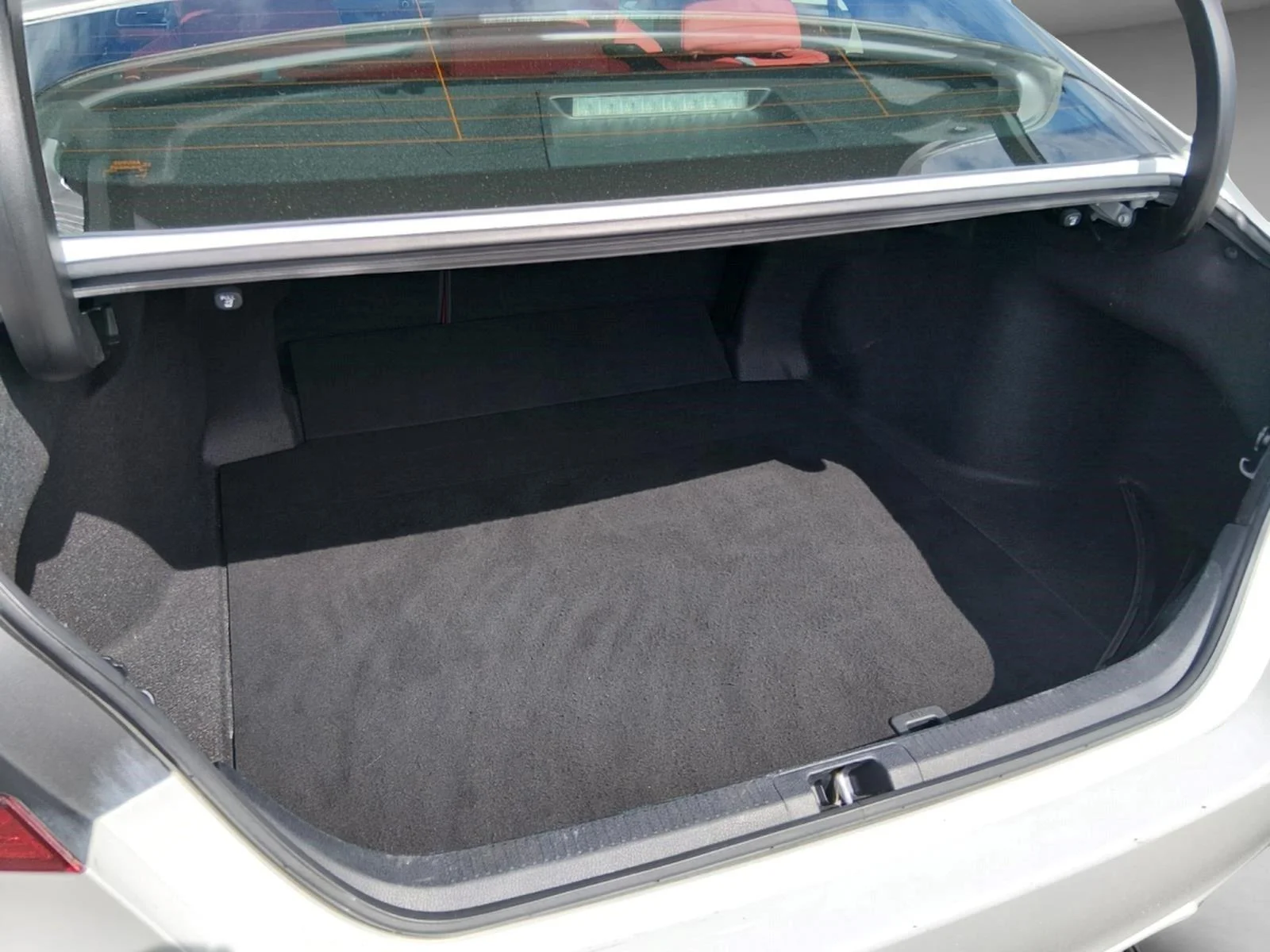 Used 2021 Wind Chill Pearl Toyota XSE image 22