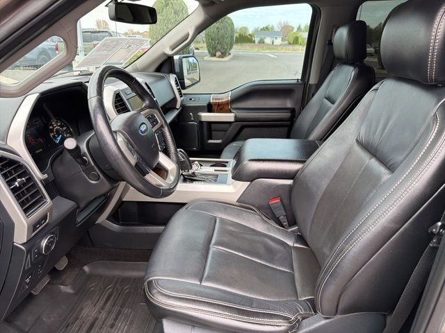 Used 2020  Ford Lariat image 15