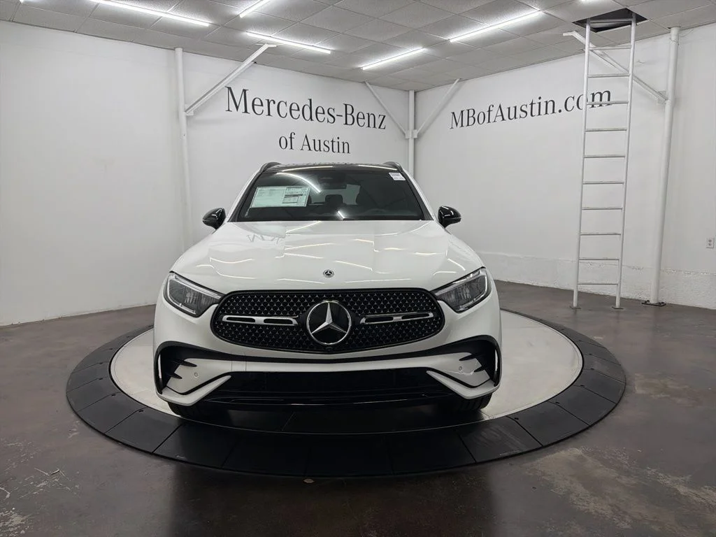 Used 2026 White Mercedes-Benz GLC 300 image 2