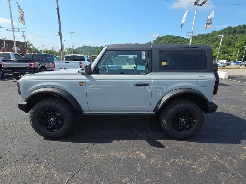 New 2026 Avalanche Gray Ford Badlands® image 4