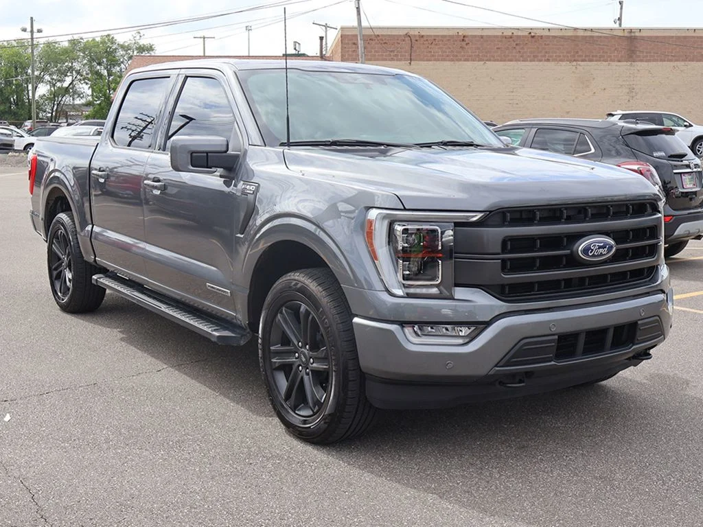 Used 2023 Gray Ford Lariat image 2