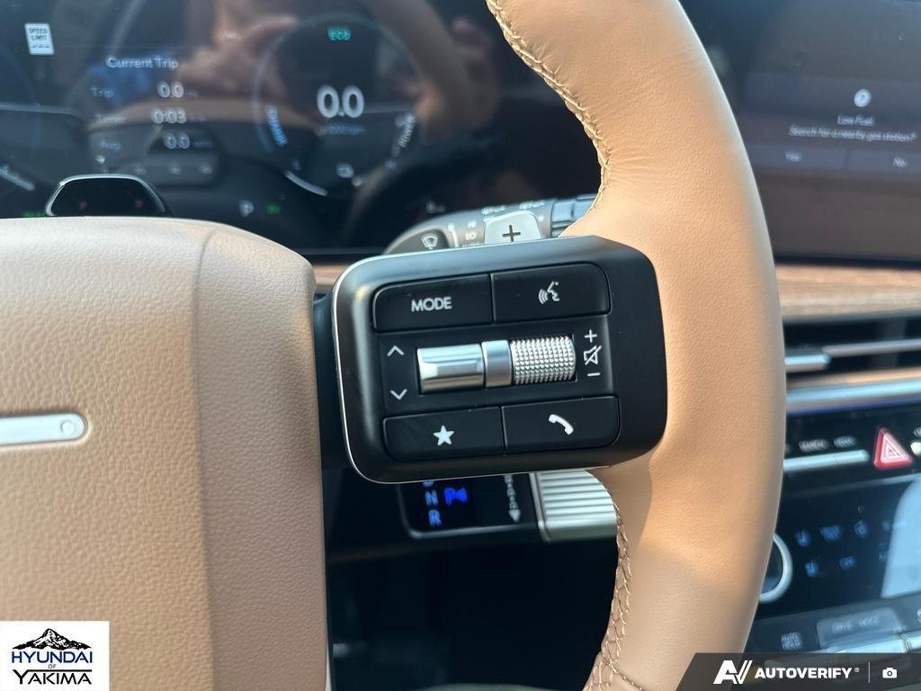 2026 Hyundai Santa Fe Limited - Photo 17