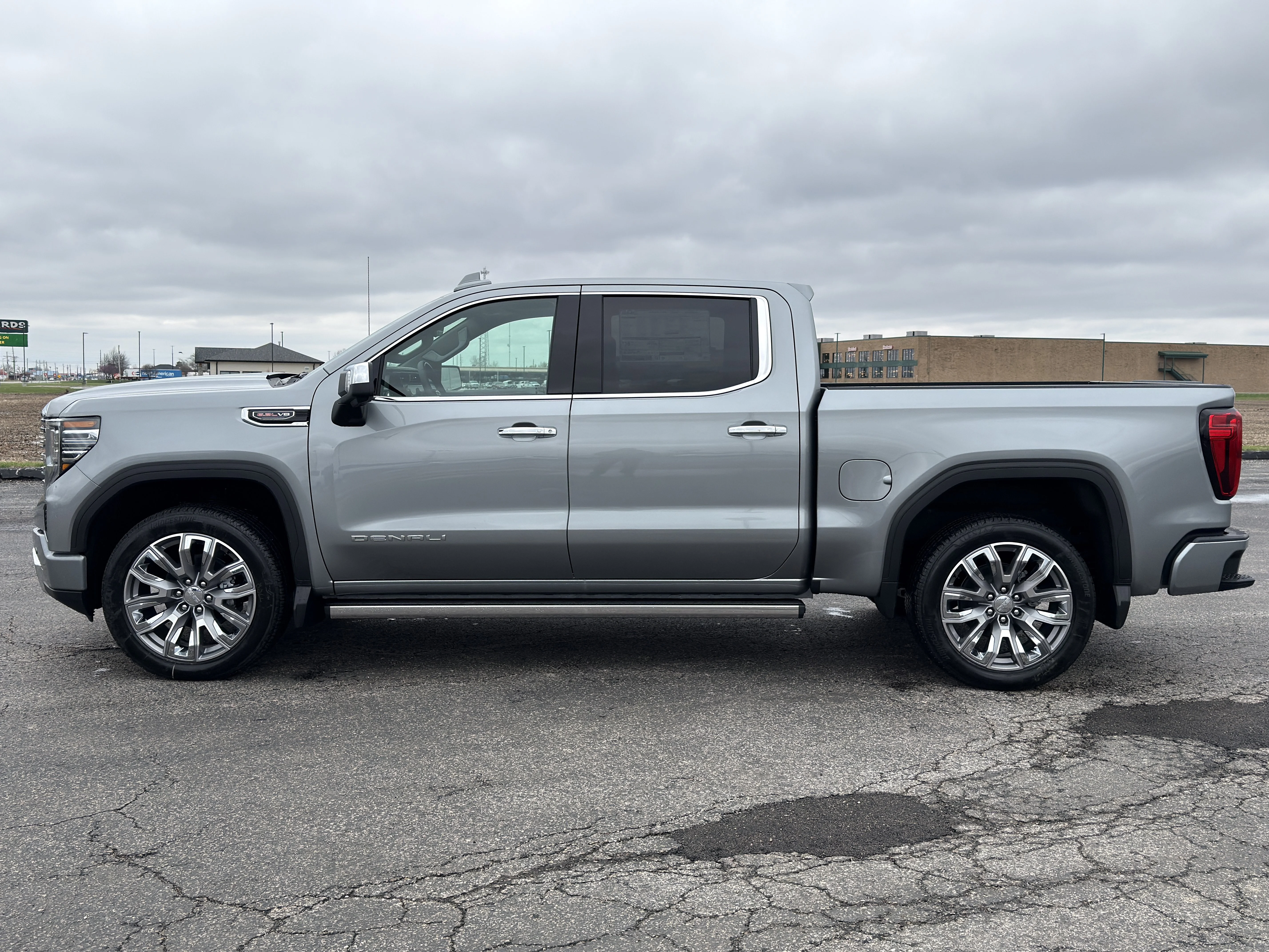 2026 GMC Sierra 1500 Denali - Photo 8