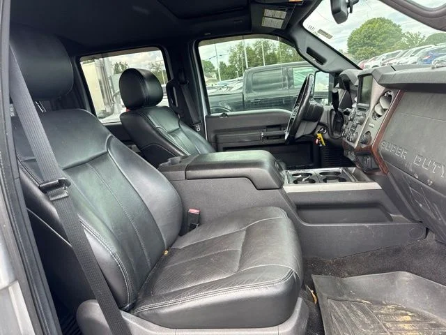 Used 2016 Silver Ford Lariat image 20