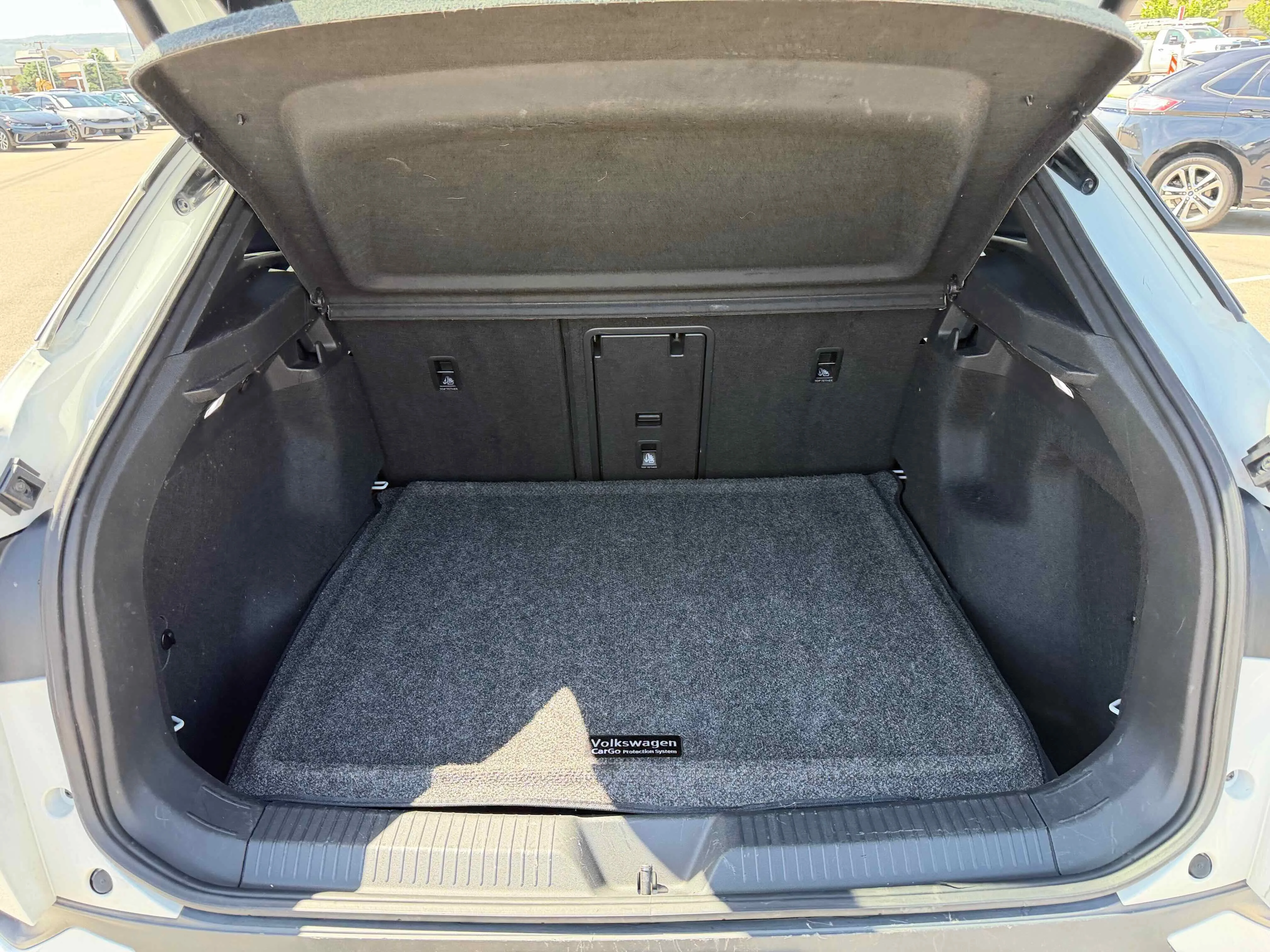 Used 2023 White Volkswagen Pro S image 29