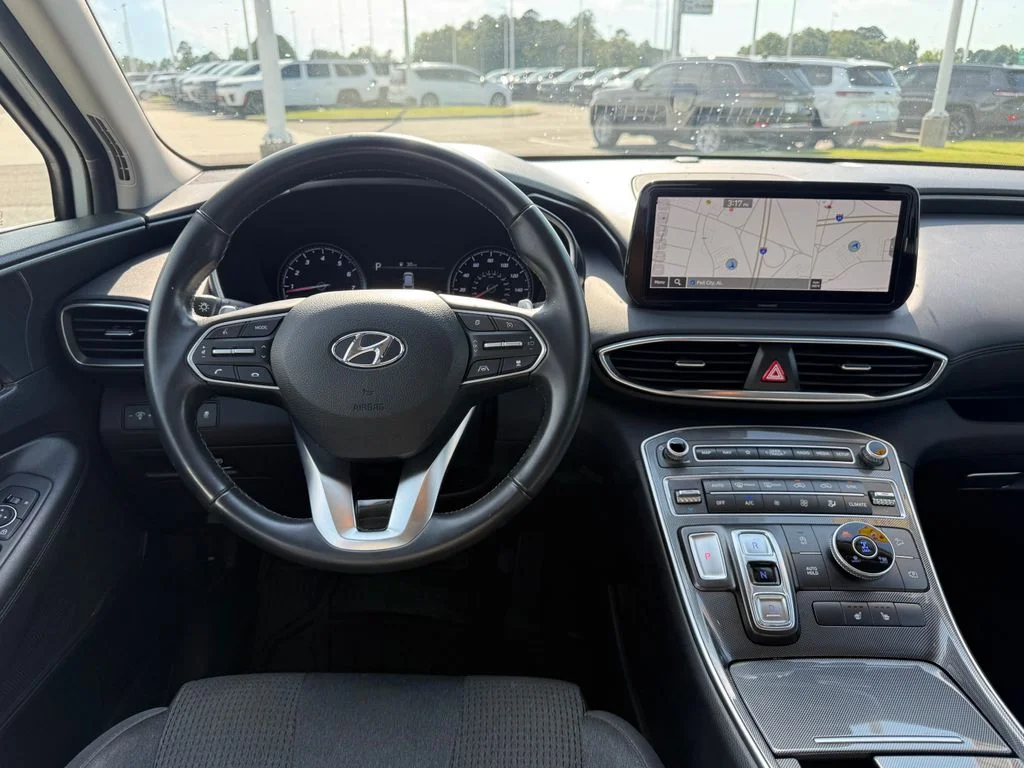 Used 2023 White Hyundai SEL image 8